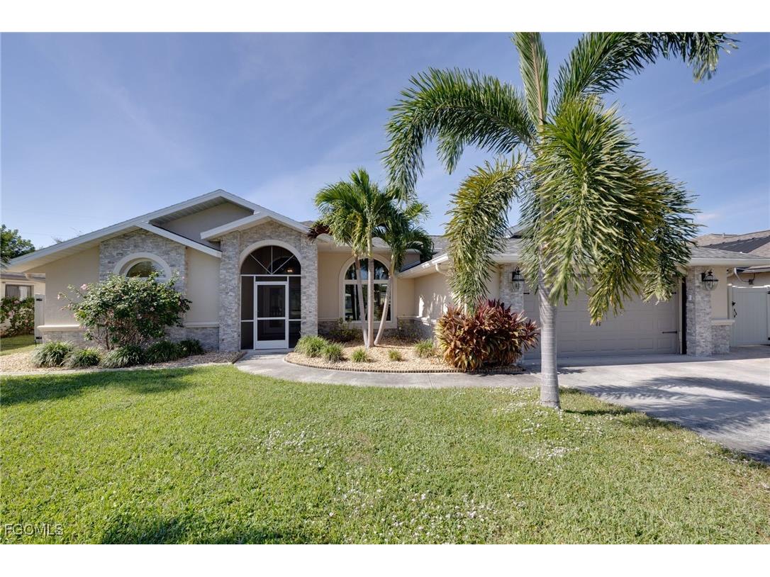 3718 Palm Tree Boulevard Cape Coral FL 33904 2025021788 image1