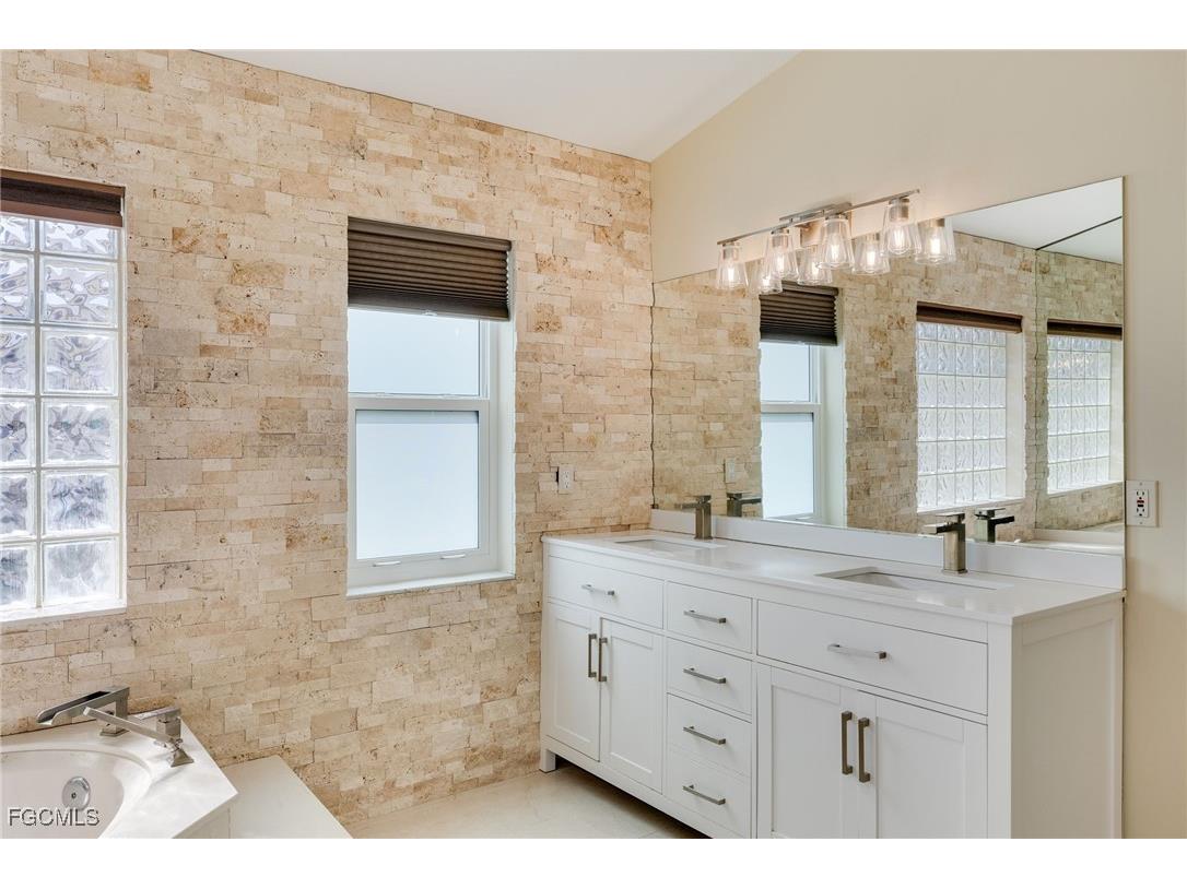 3718 Palm Tree Boulevard Cape Coral FL 33904 2025021788 image19