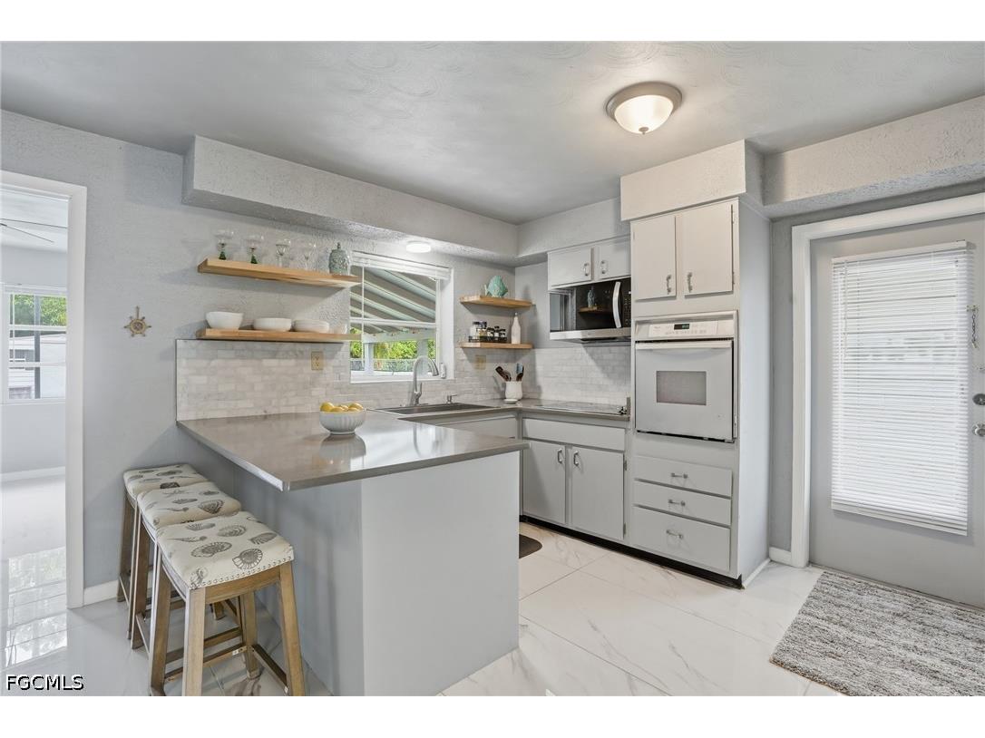 372 Altamont Avenue Fort Myers FL 33905 2026025457 image1