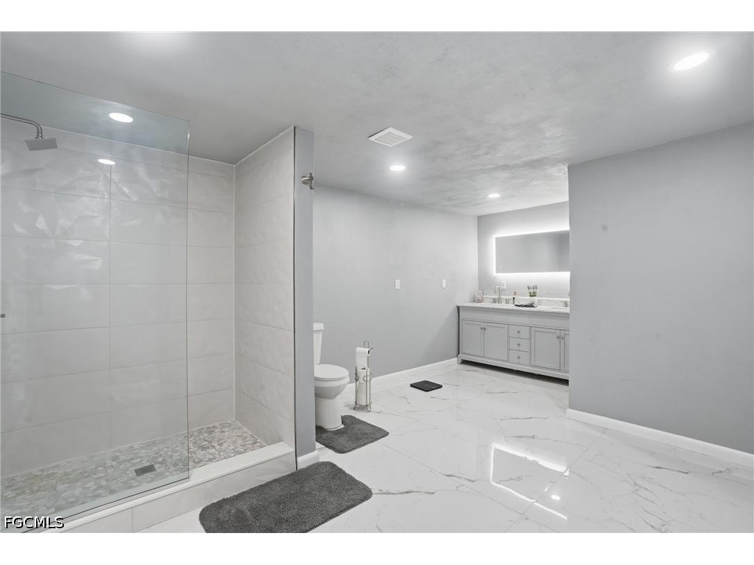 372 Altamont Avenue Fort Myers FL 33905 2026025457 image18
