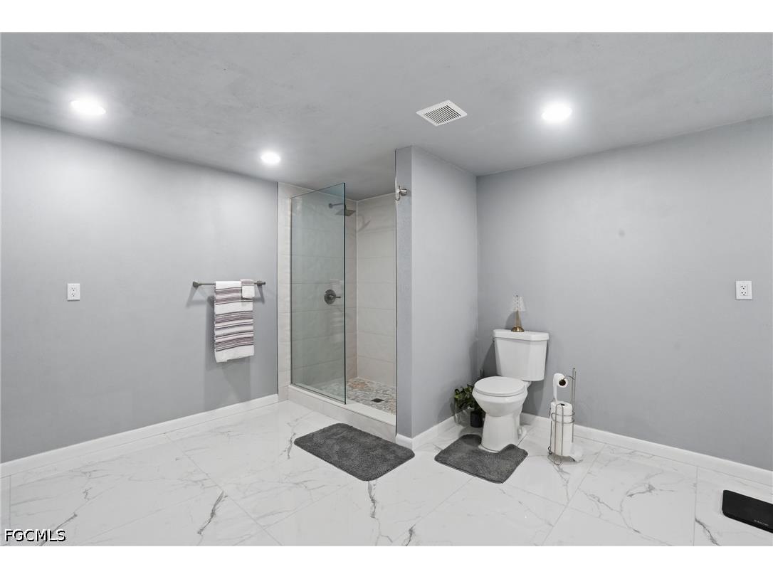 372 Altamont Avenue Fort Myers FL 33905 2026025457 image19