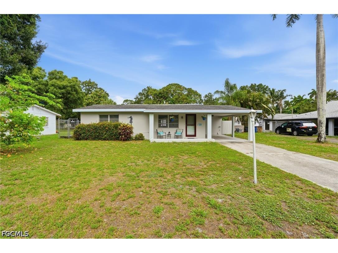 372 Altamont Avenue Fort Myers FL 33905 2026025457 image2