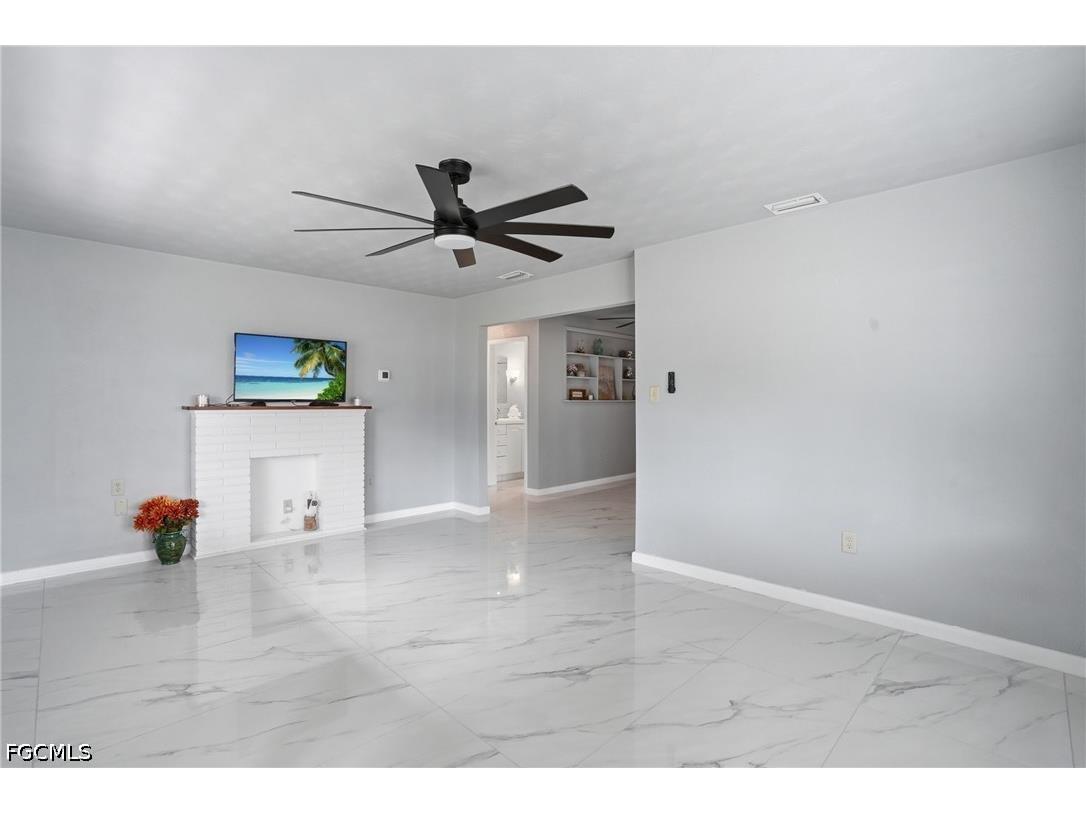 372 Altamont Avenue Fort Myers FL 33905 2026025457 image6