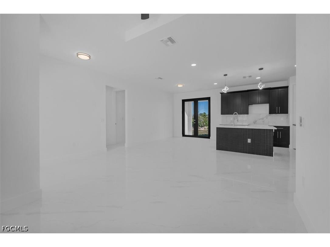 372 Chalet Avenue S Lehigh Acres FL 33974 2026016923 image14