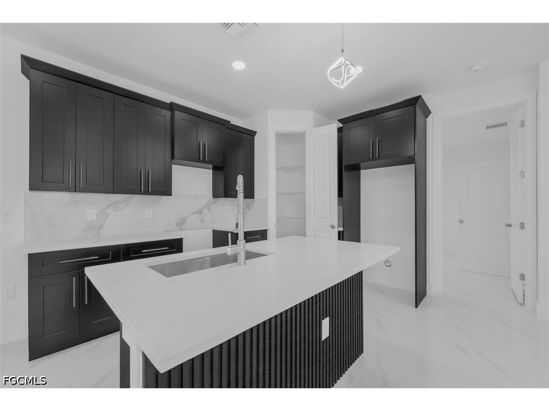 372 Chalet Avenue S Lehigh Acres FL 33974 2026016923 image17