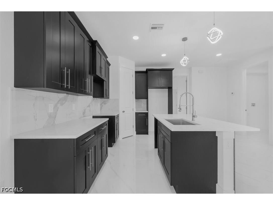 372 Chalet Avenue S Lehigh Acres FL 33974 2026016923 image19
