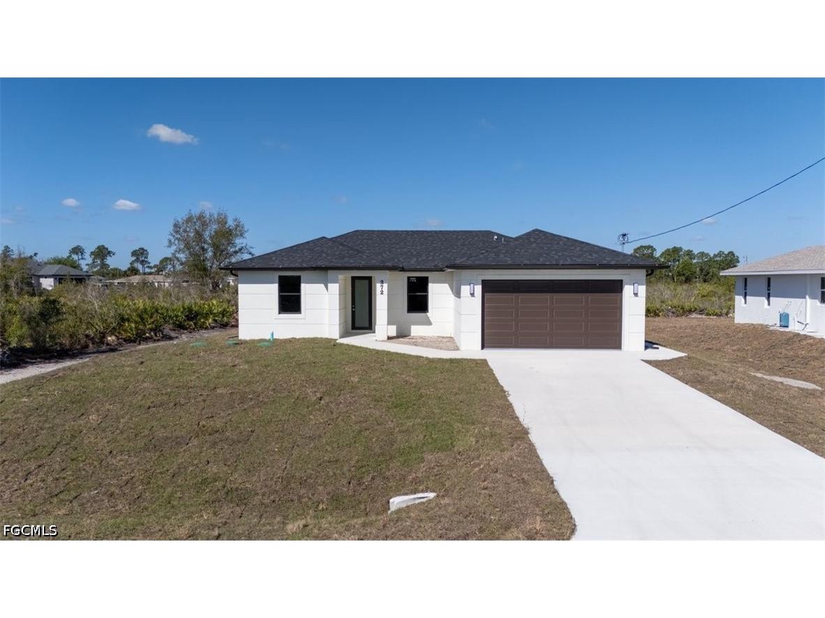372 Chalet Avenue S Lehigh Acres FL 33974 2026016923 image6