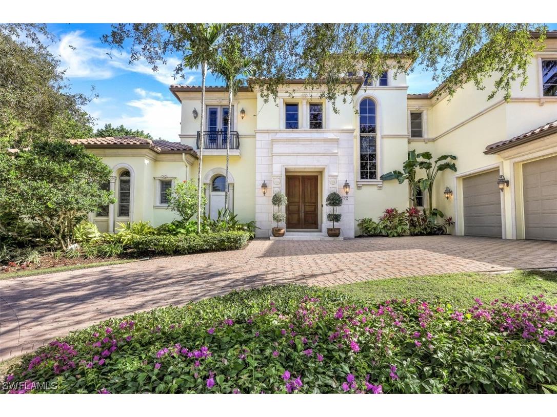 372 Cromwell Court Naples FL 34108 223067642 image1