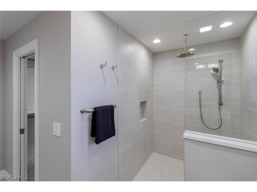 3720 Parkview Way Naples FL 34103 226010906 image15
