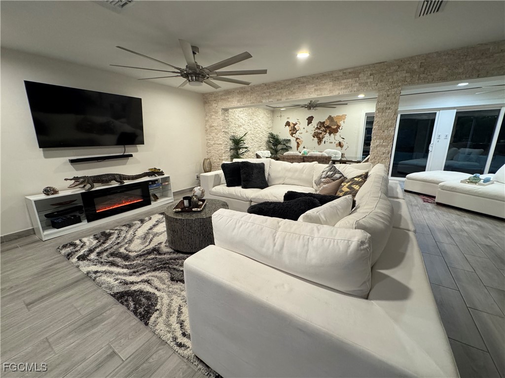 3720 SE 21st Place Cape Coral FL 33904 2025016925 image22