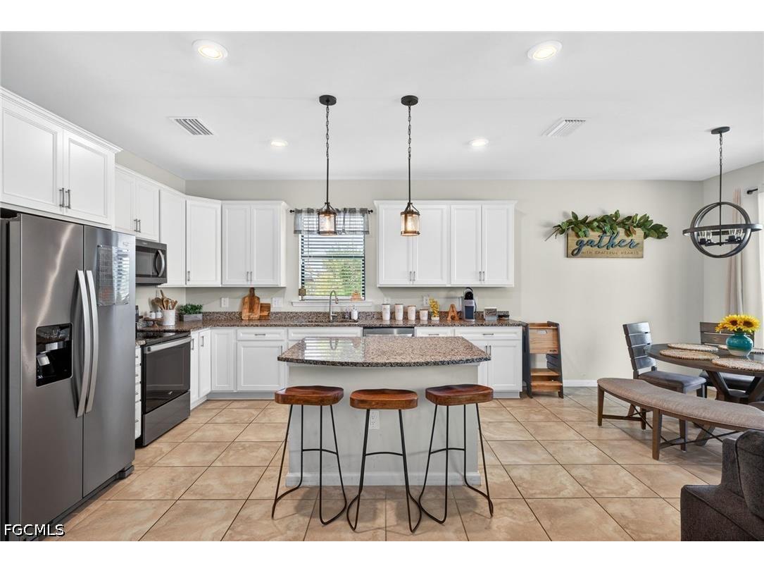 3721 E Hampton Circle Alva FL 33920 2026019458 image10