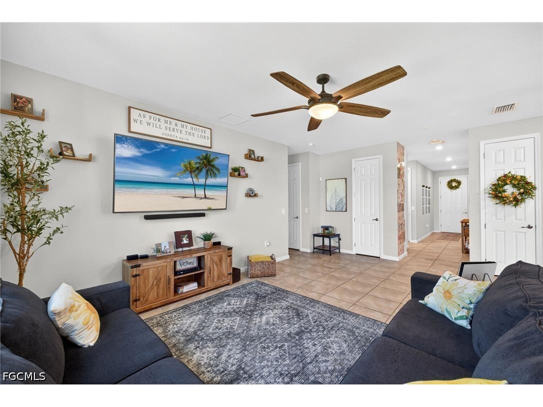 3721 E Hampton Circle Alva FL 33920 2026019458 image14