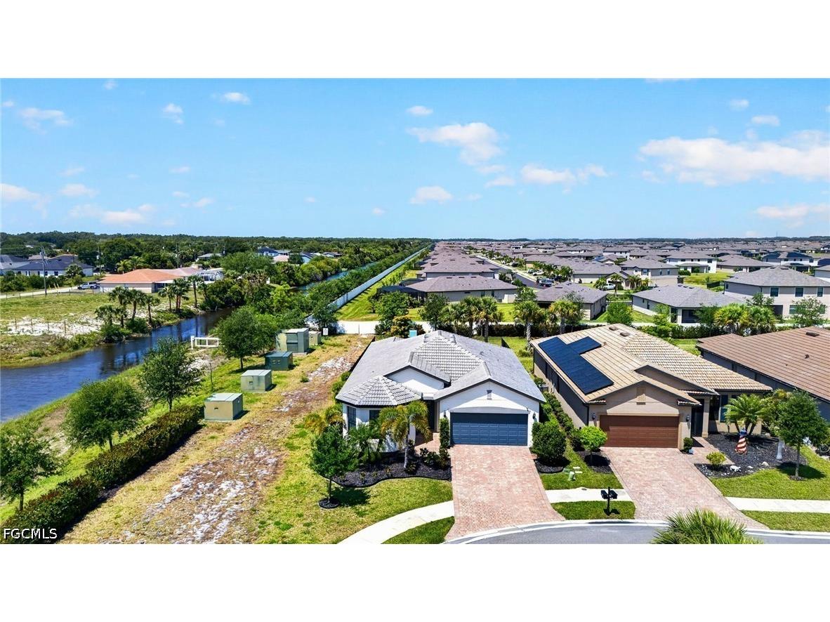 3721 E Hampton Circle Alva FL 33920 2026019458 image5