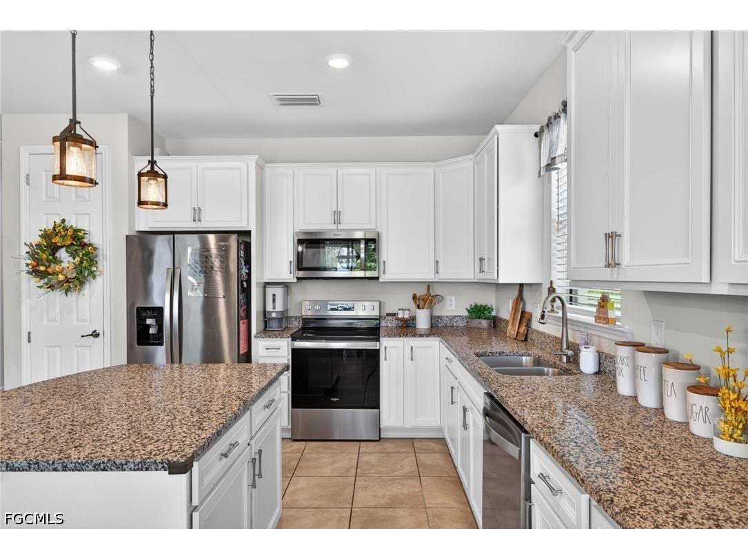 3721 E Hampton Circle Alva FL 33920 2026019458 image9