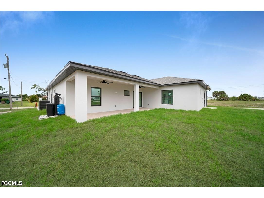 3721 NE 11th Place Cape Coral FL 33909 2026024919 image36