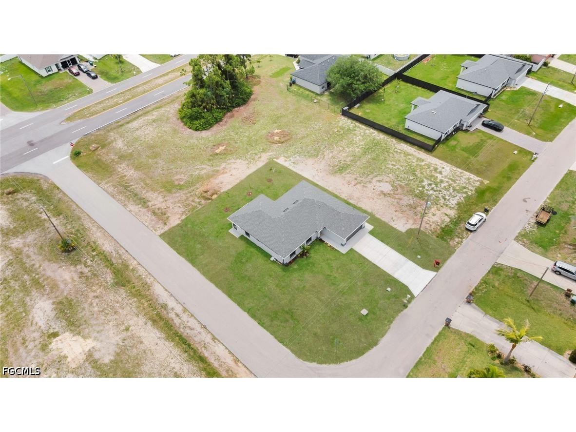 3721 NE 11th Place Cape Coral FL 33909 2026024919 image39