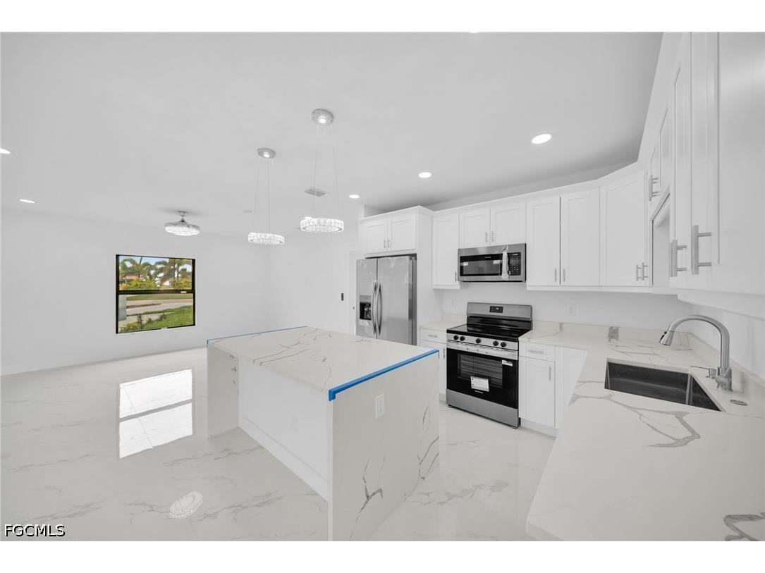 3721 NE 11th Place Cape Coral FL 33909 2026024919 image7