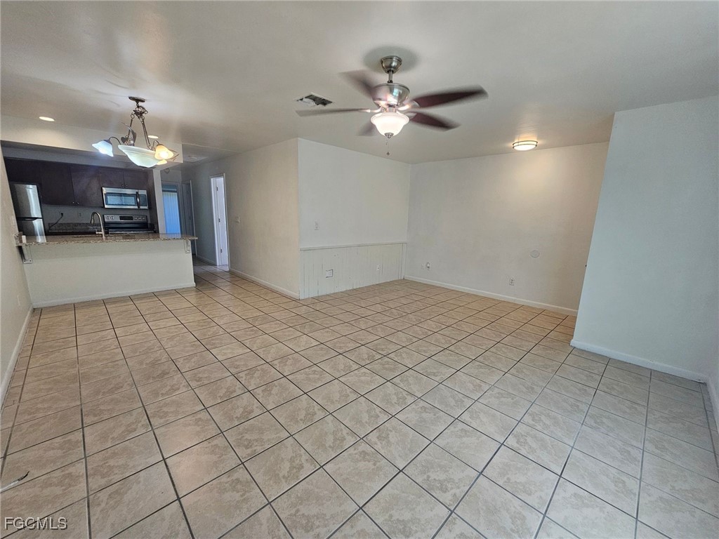 3721 Skyline Boulevard Cape Coral FL 33914 2025018827 image2