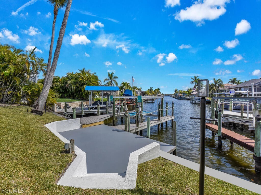 3721 Surfside Boulevard Cape Coral FL 33914 2026011729 image8
