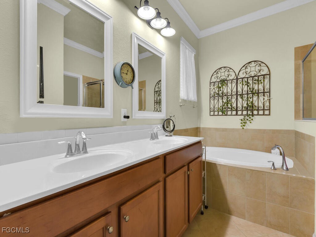 3723 Treasure Cove Circle Naples FL 34114 2025011745 image12