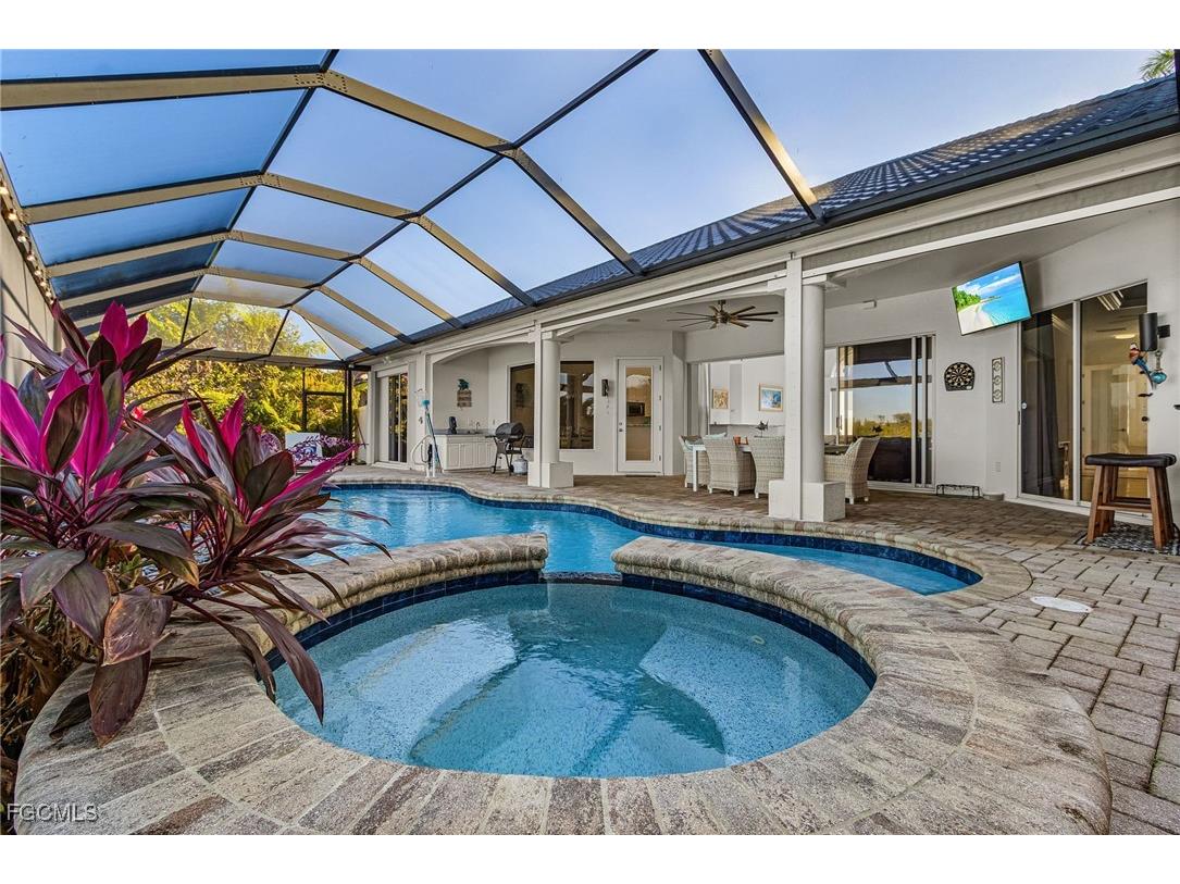 3724 Surfside Boulevard Cape Coral FL 33914 2026005033 image1