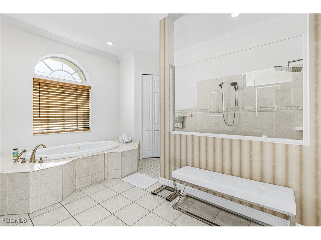 3724 Surfside Boulevard Cape Coral FL 33914 2026005033 image10