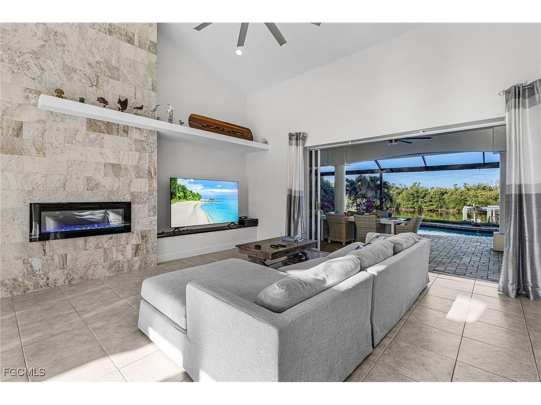 3724 Surfside Boulevard Cape Coral FL 33914 2026005033 image4