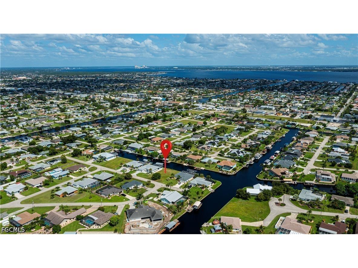 3725 SE 13th Avenue Cape Coral FL 33904 2026016388 image1