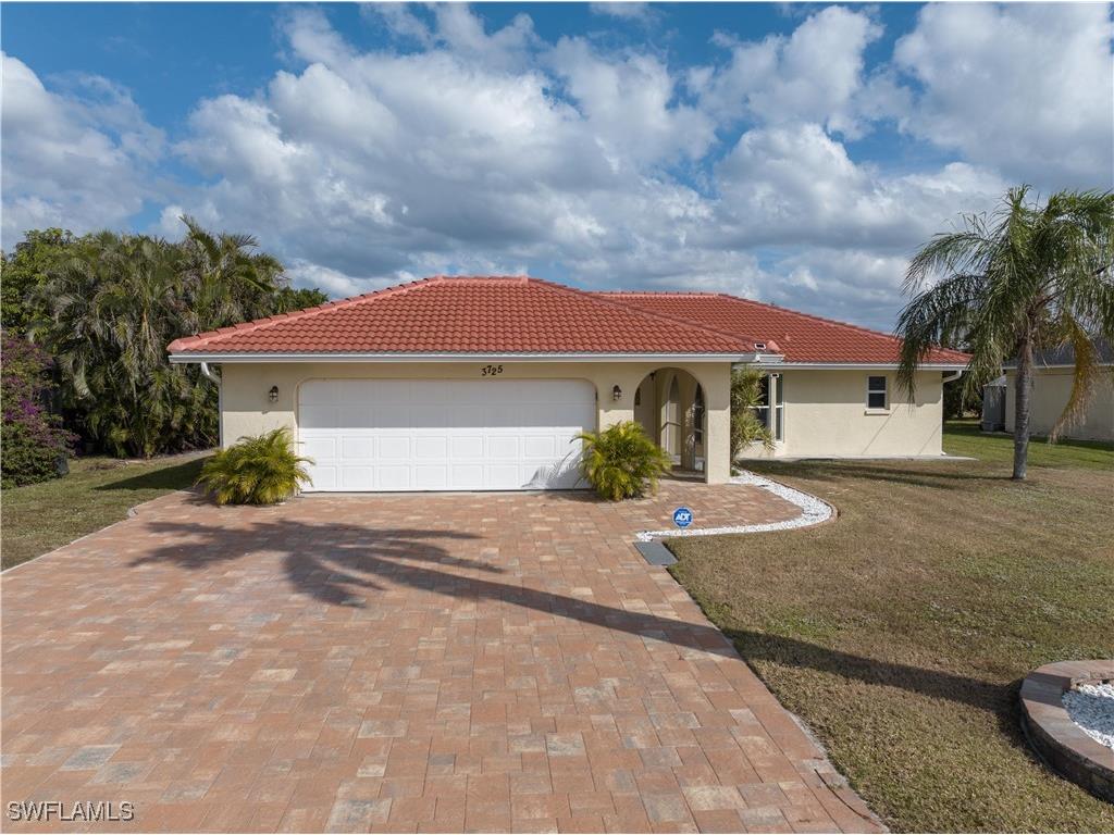 3725 SE 8th Place Cape Coral FL 33904 224103985 image1
