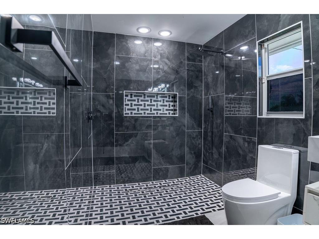 3725 SE 8th Place Cape Coral FL 33904 226016557 image17