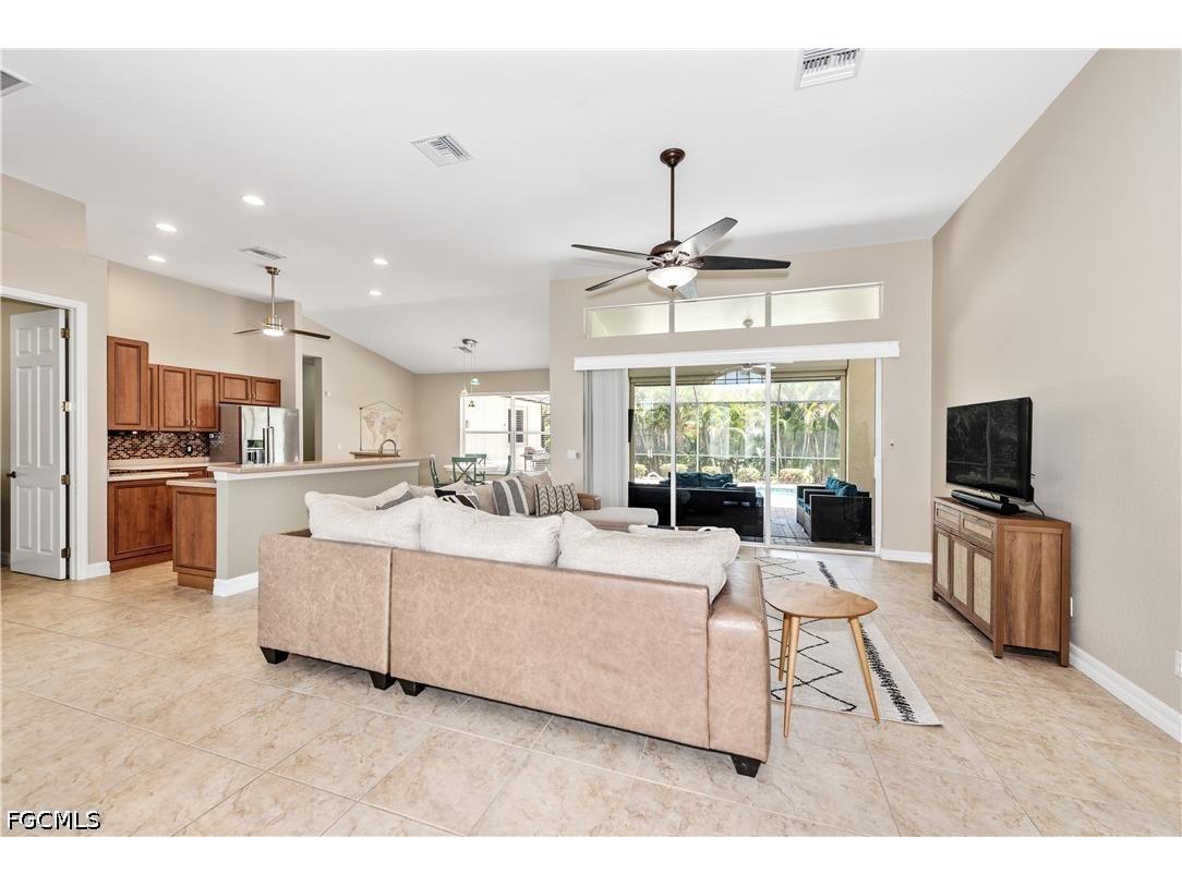 3725 SW 4th Lane Cape Coral FL 33991 2026025710 image4