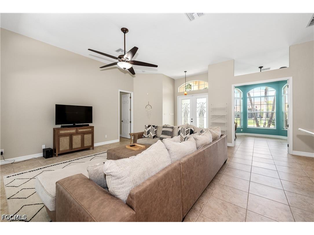3725 SW 4th Lane Cape Coral FL 33991 2026025710 image8