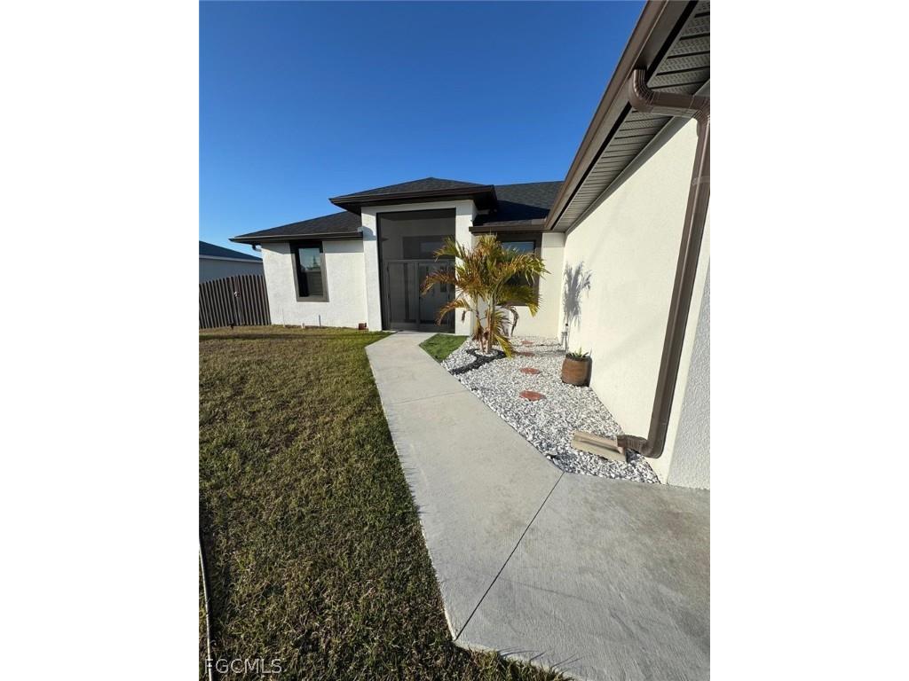 3726 11th Street W Lehigh Acres FL 33971 2026008670 image2