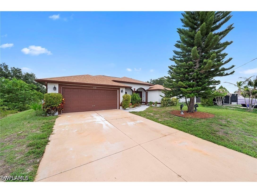 3726 15th Street W Lehigh Acres FL 33971 226021746 image1