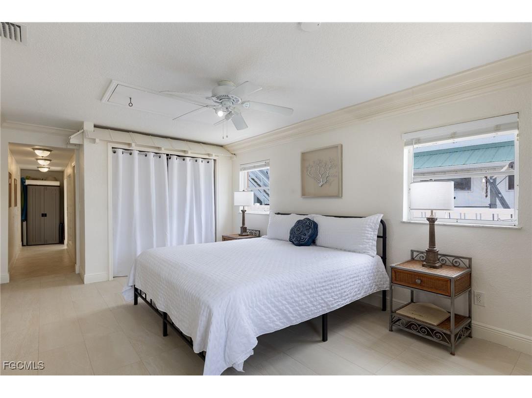 3728 Emerald Avenue Saint James City FL 33956 2025022645 image10