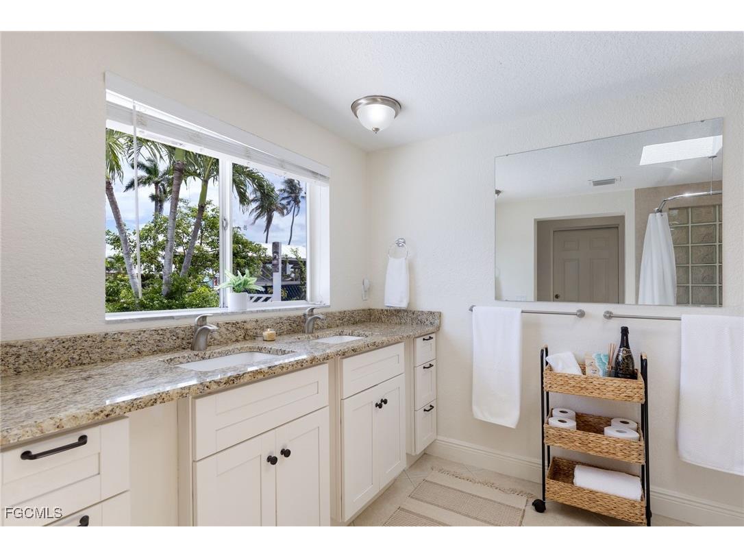 3728 Emerald Avenue Saint James City FL 33956 2025022645 image11