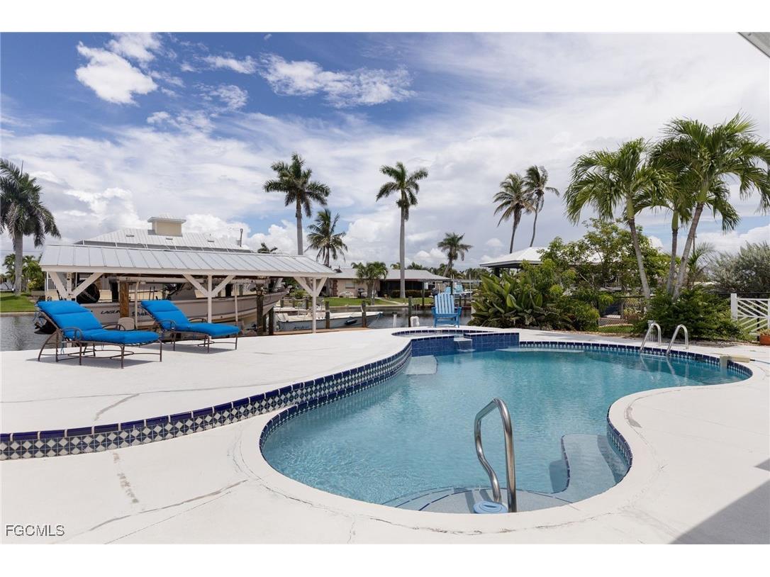 3728 Emerald Avenue Saint James City FL 33956 2025022645 image19