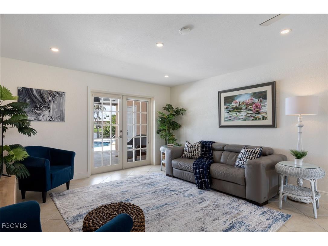 3728 Emerald Avenue Saint James City FL 33956 2025022645 image2