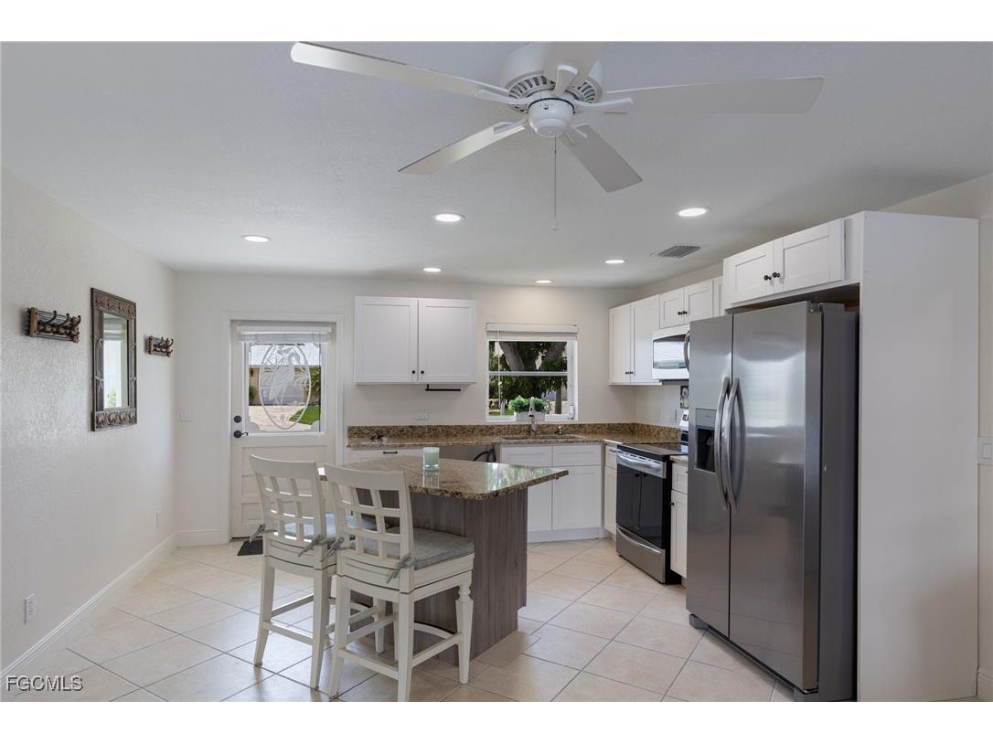 3728 Emerald Avenue Saint James City FL 33956 2025022645 image3