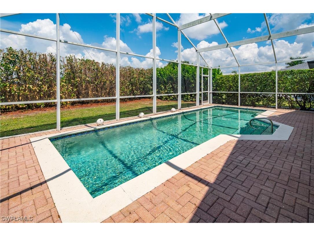 3728 Kent Drive Naples FL 34112 223062988 image1