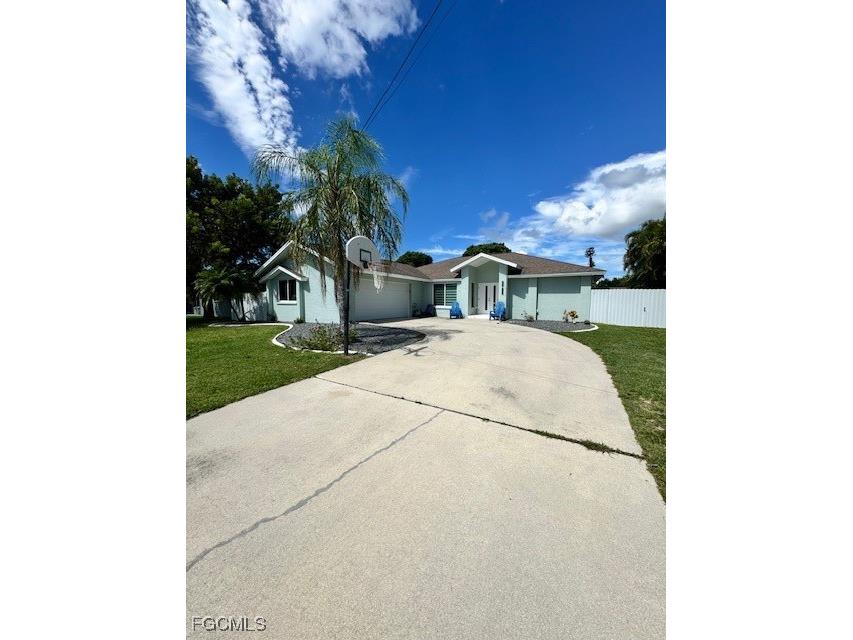3728 SE 1st Avenue Cape Coral FL 33904 2025006709 image2