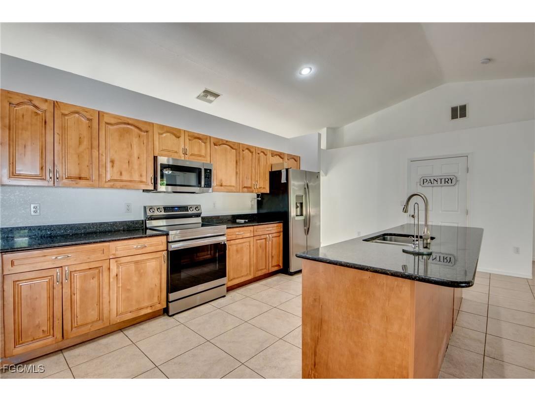 3728 Tareco Street Fort Myers FL 33905 2025022283 image16