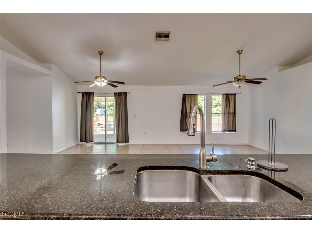 3728 Tareco Street Fort Myers FL 33905 2025022283 image5