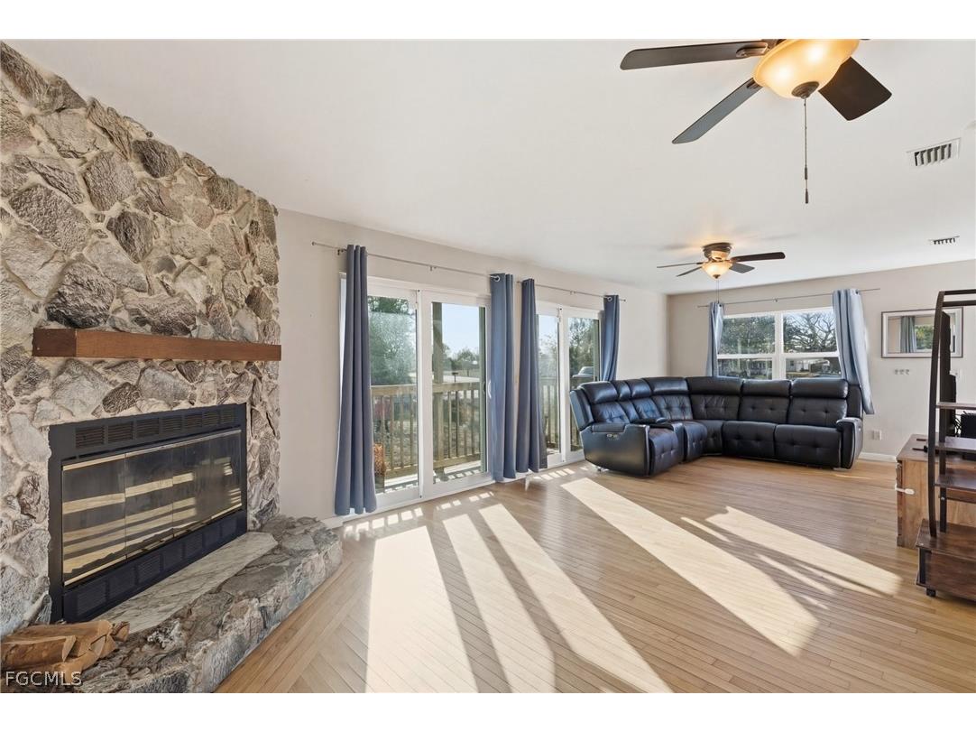 373 Hile Lane Punta Gorda FL 33982 2026008895 image2