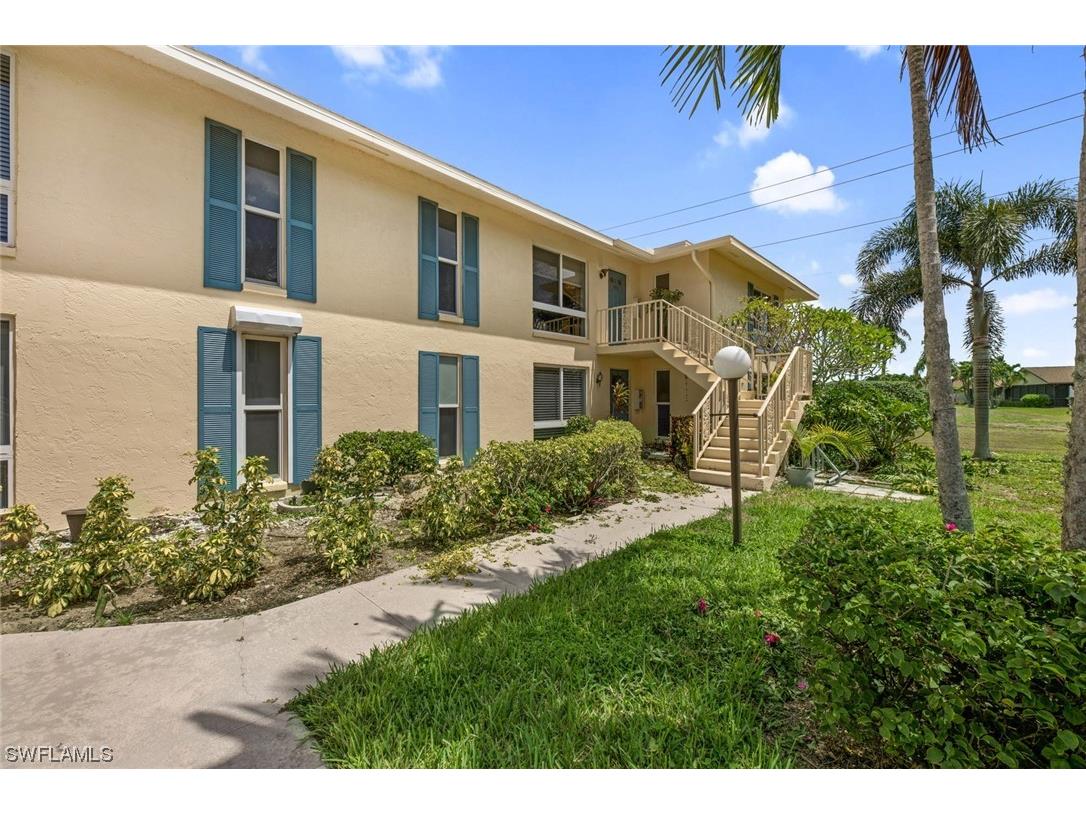 373 Palm Drive #702 Naples FL 34112 223065351 image1