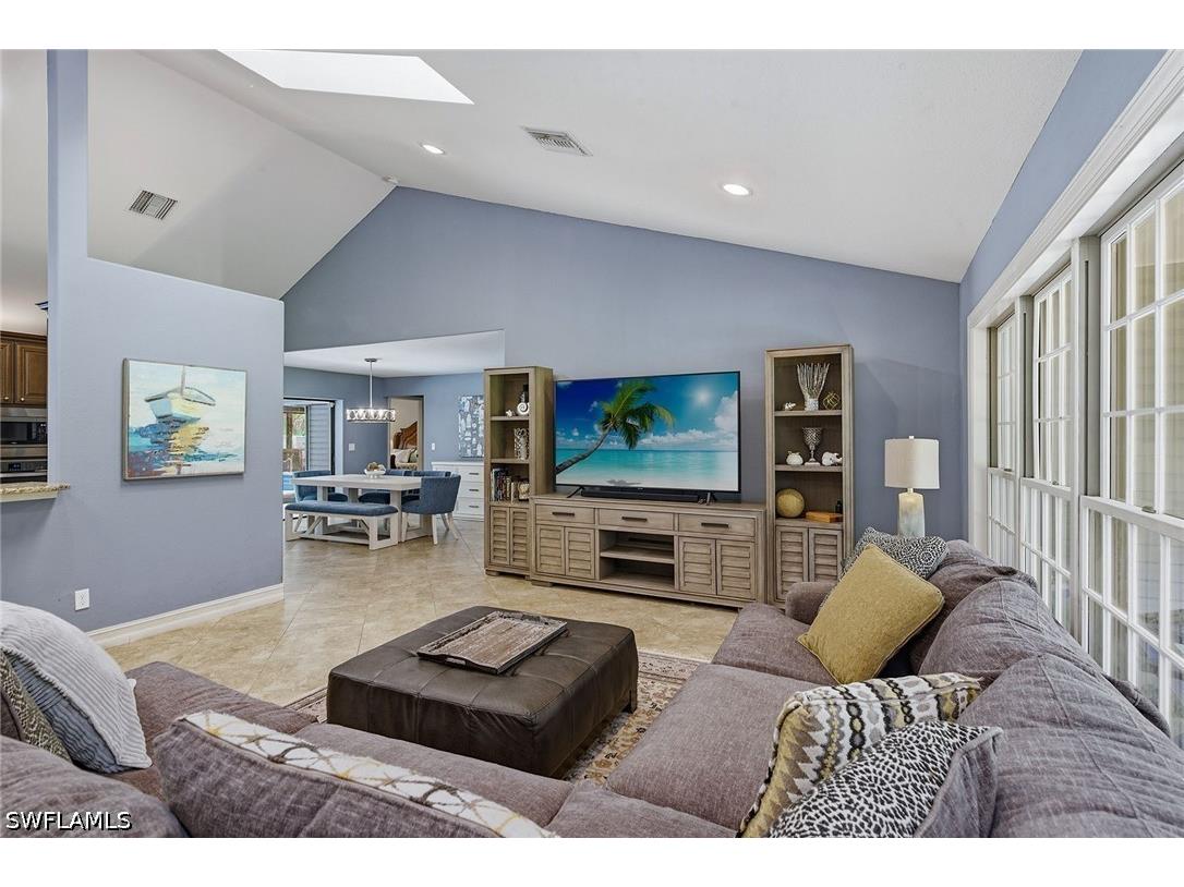 3731 5th Avenue NW Naples FL 34120 226018256 image4