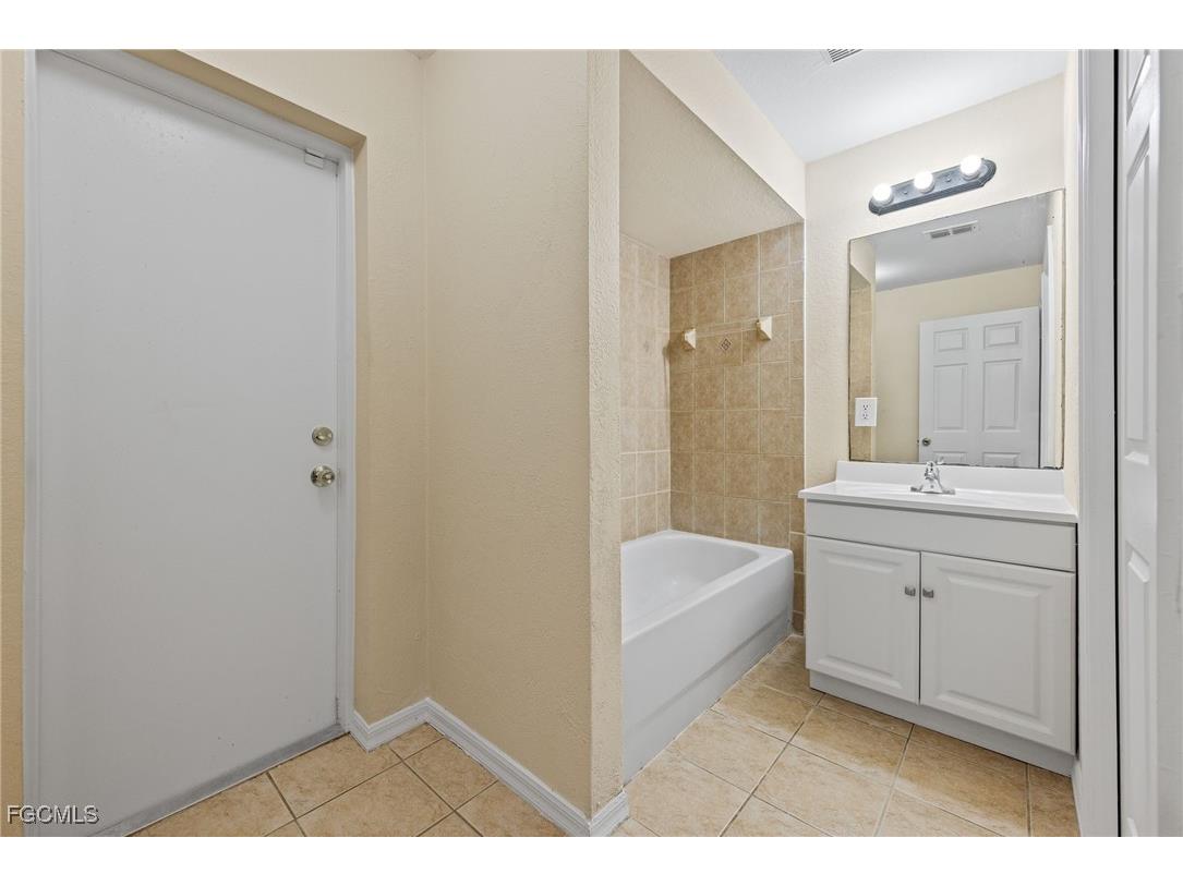 3733 16th Street W Lehigh Acres FL 33971 2025007583 image17