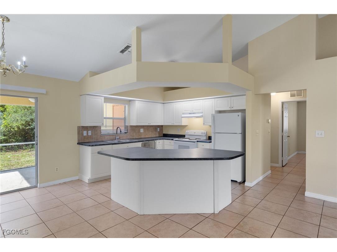 3733 16th Street W Lehigh Acres FL 33971 2025007583 image6