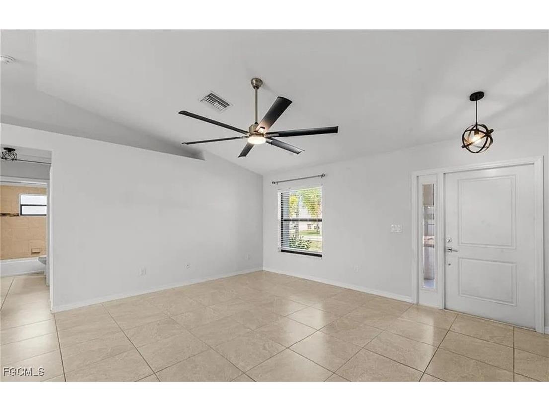 3734 SE 3rd Place Cape Coral FL 33904 2025005249 image3