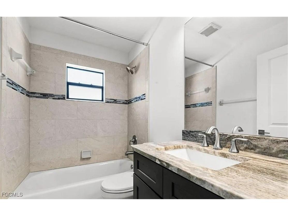 3734 SE 3rd Place Cape Coral FL 33904 2025005249 image4